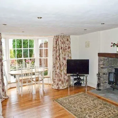 1 Newland House * Ulverston